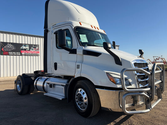 2020 FREIGHTLINER CASCADIA 116 / $22,000