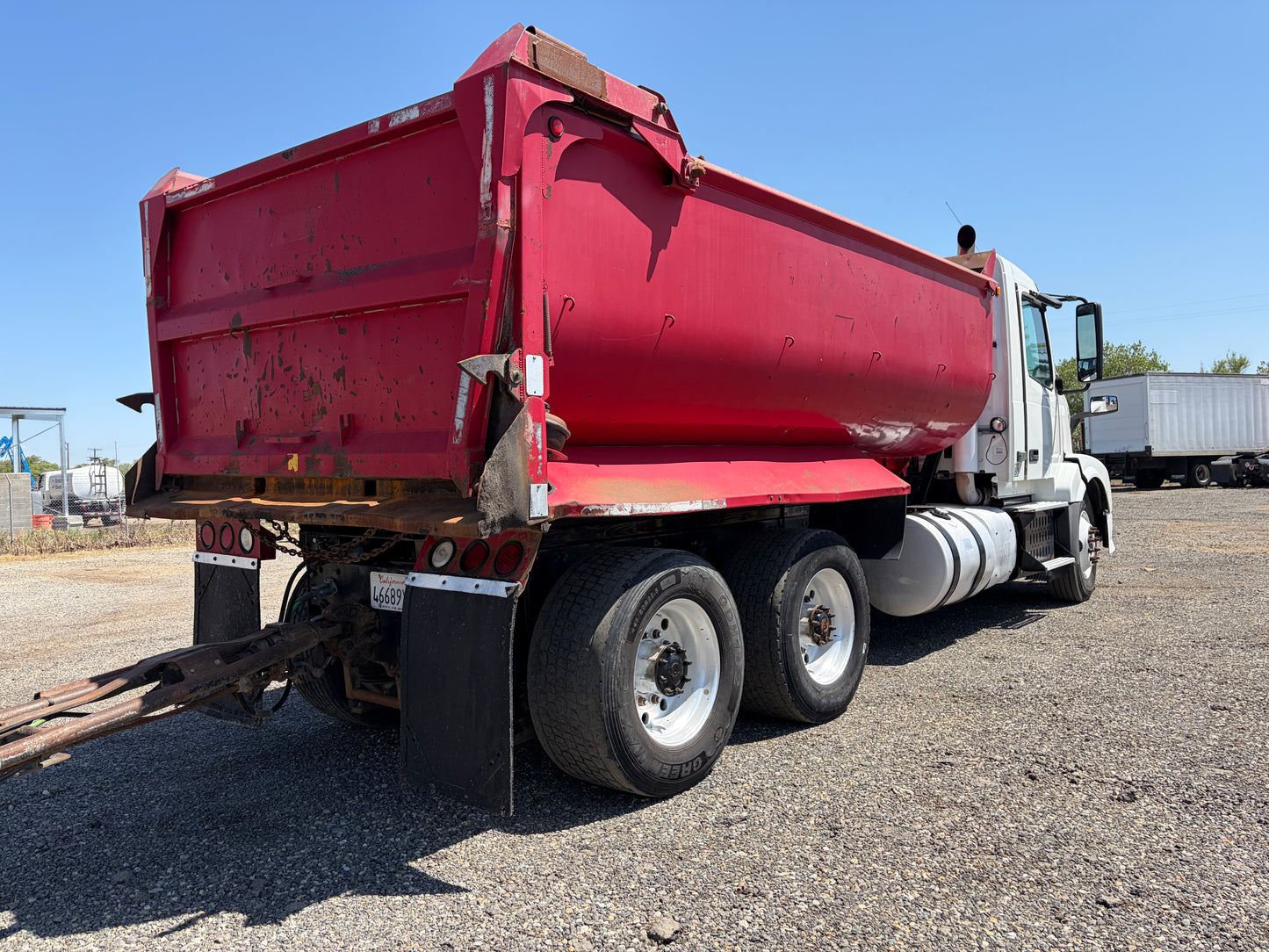 2014 Volvo Transfer Dump Truck/ Manual 10 speed