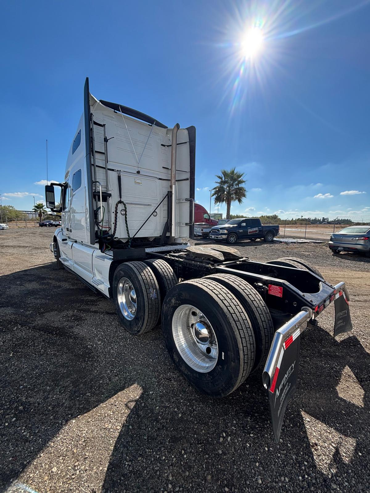 2022 Volvo VNL 760 | D13 Engine | Automatic Transmission