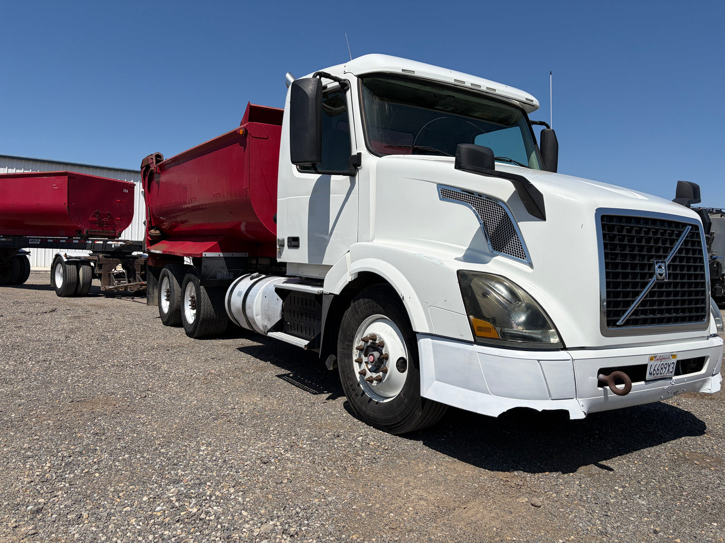2014 Volvo Transfer Dump Truck/ Manual 10 speed