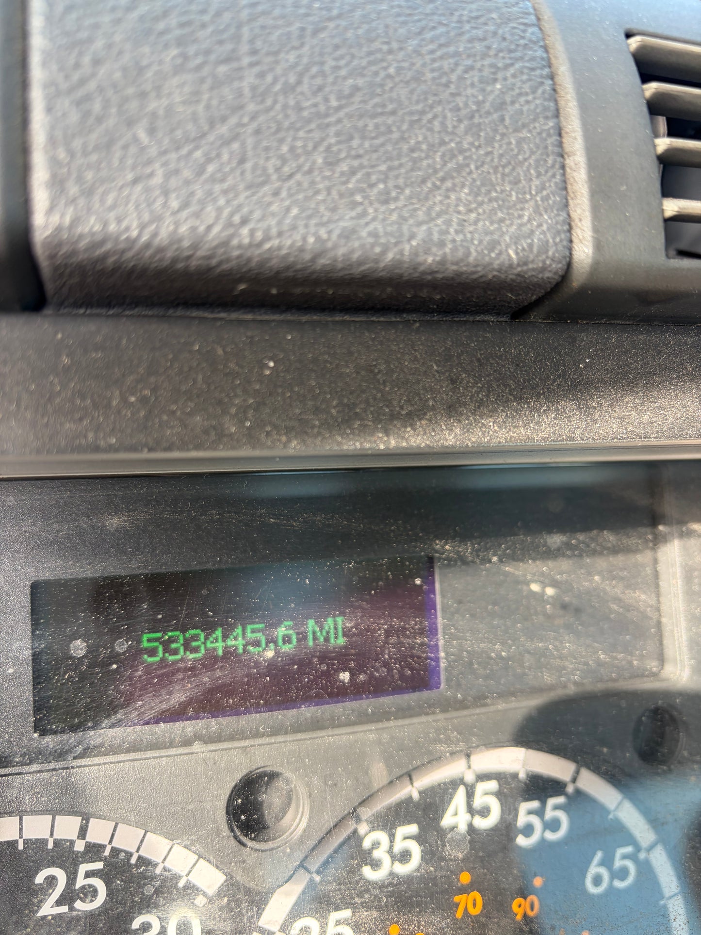 2018 Freightliner Cascadia 125 day cab/ Cummins X15