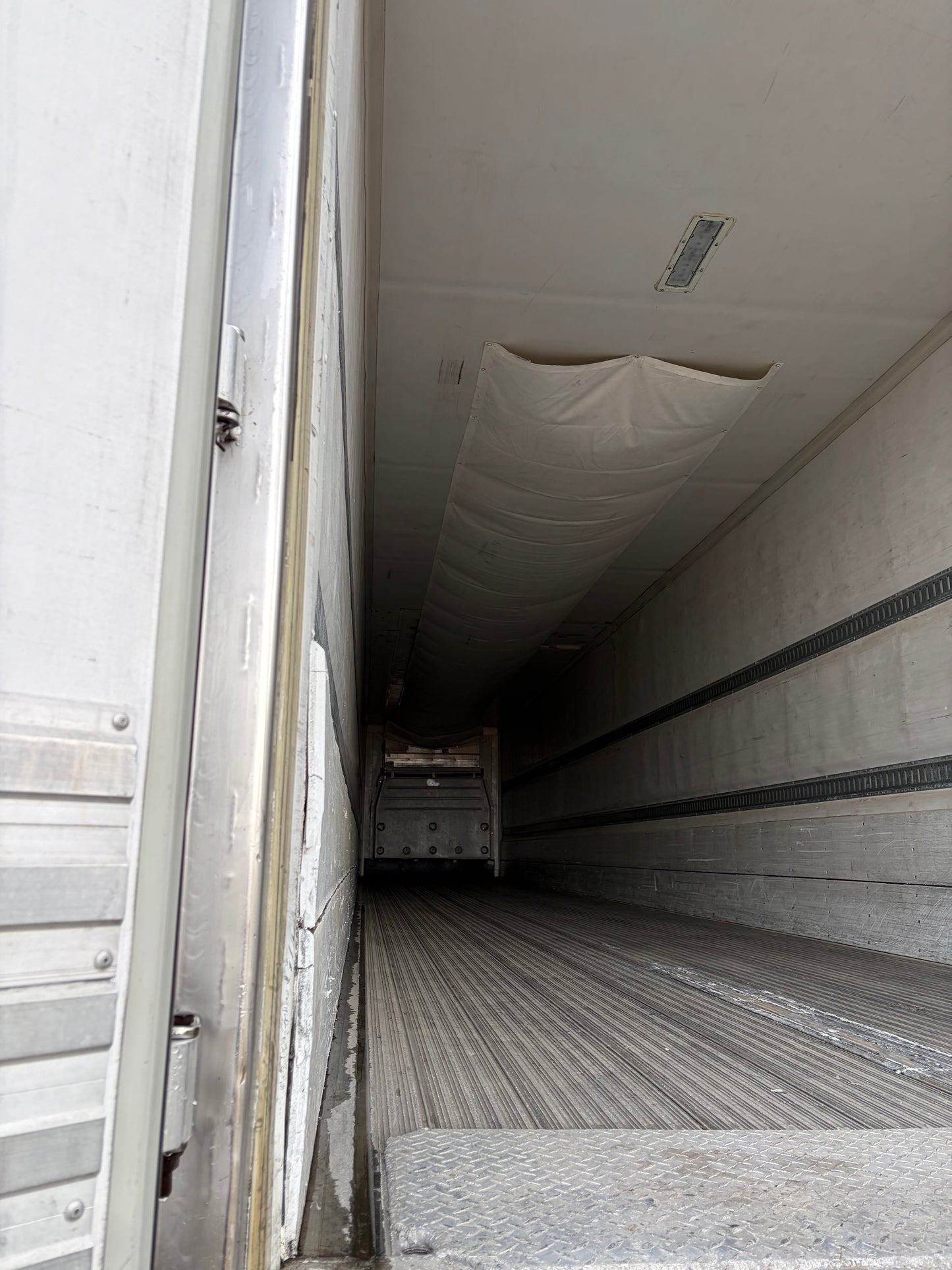 2016 Hyundai Reefer 53'/ 2020 Reefer unit Precedent S-600