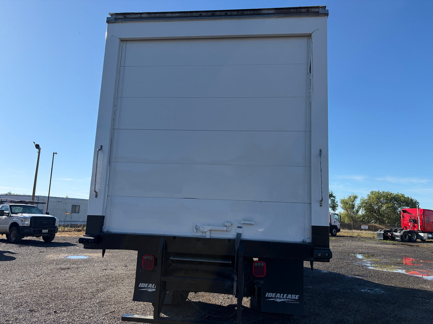 2019 INTERNATIONAL 4300 4X2