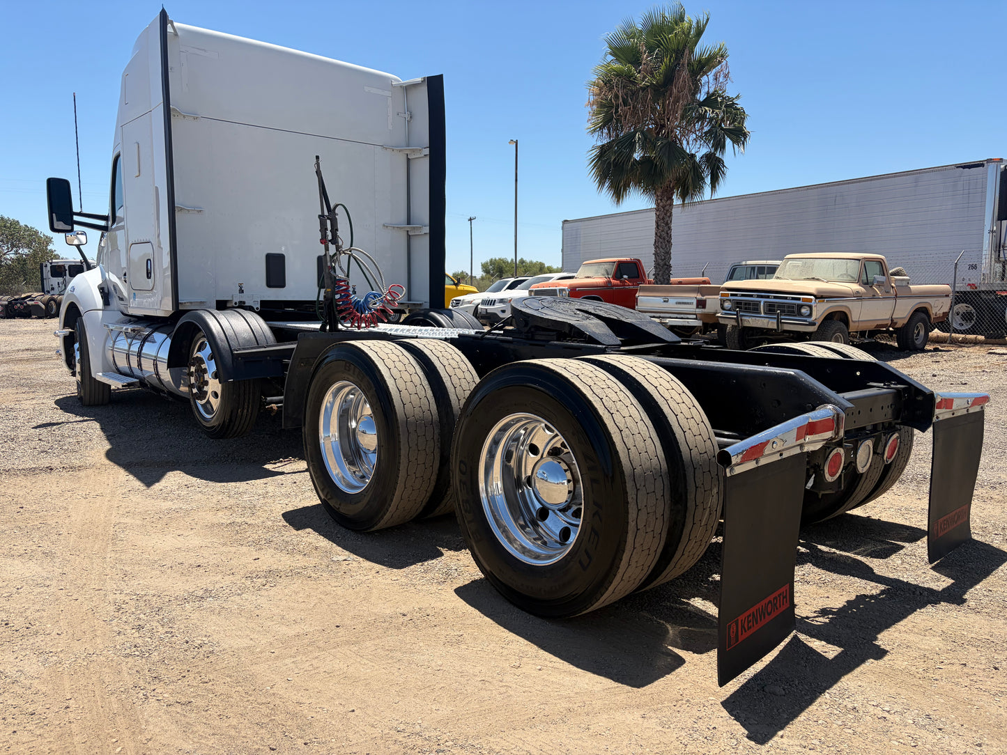 2015 Kenworth T680 (drop Axle)
