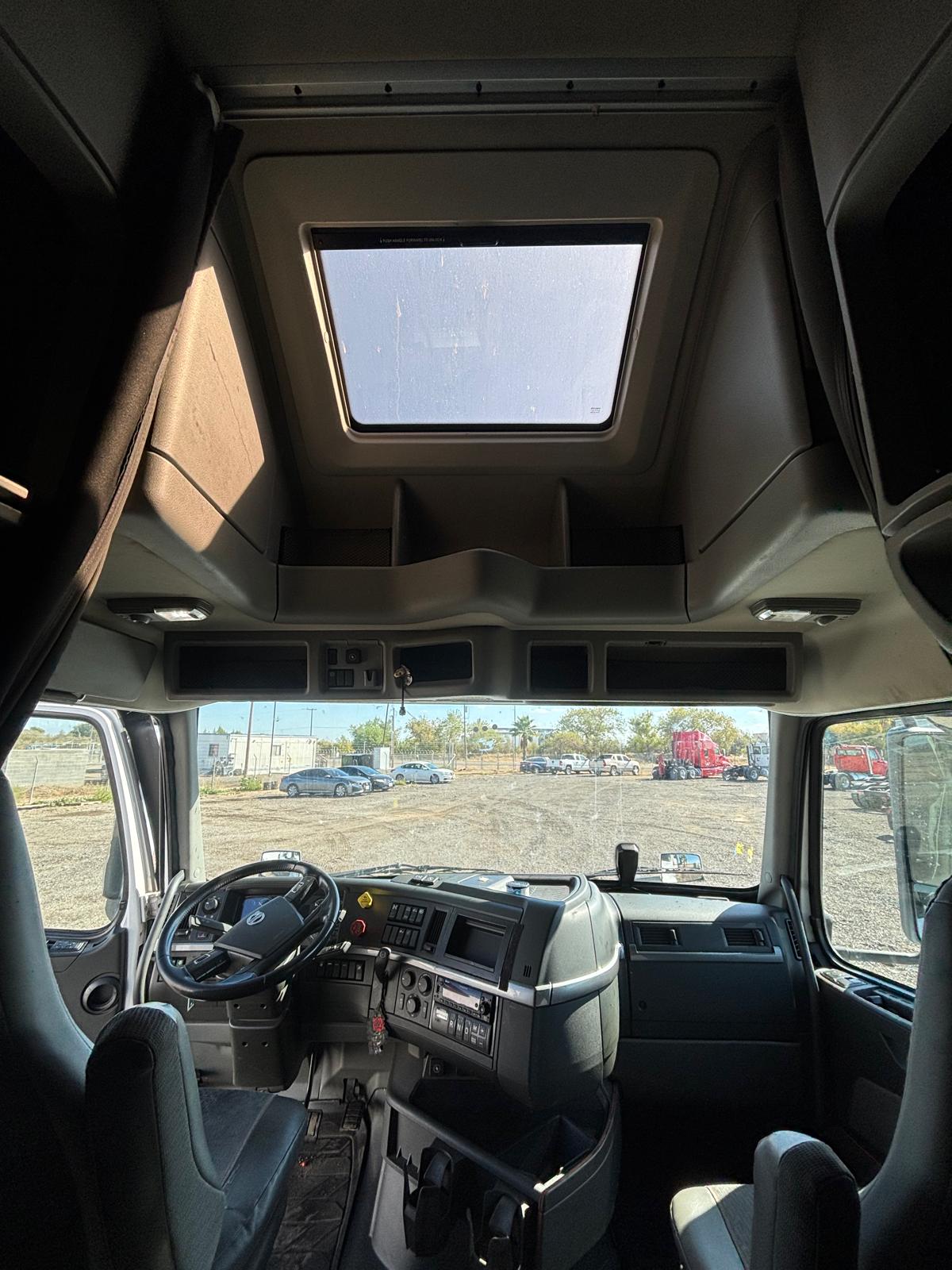 2022 Volvo VNL 760 | D13 Engine | Automatic Transmission