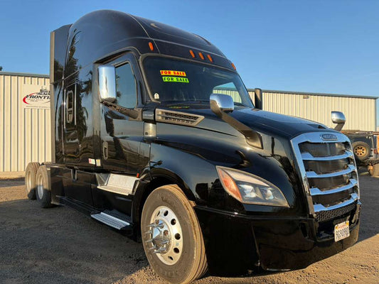 2020 Freightliner Cascadia 126 DD15 505 HP — $45,000