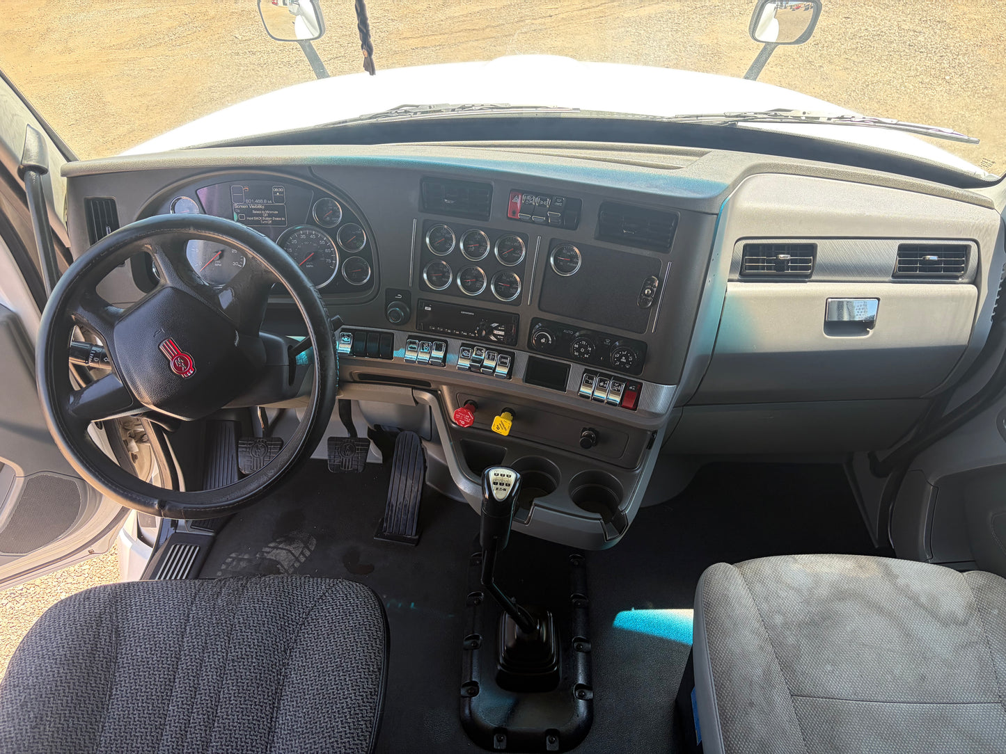 2015 Kenworth T680 (drop Axle)