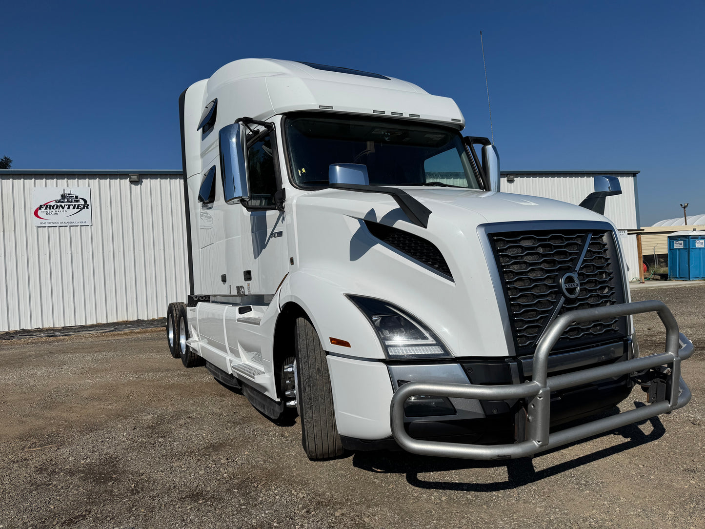 2022 Volvo VNL 760