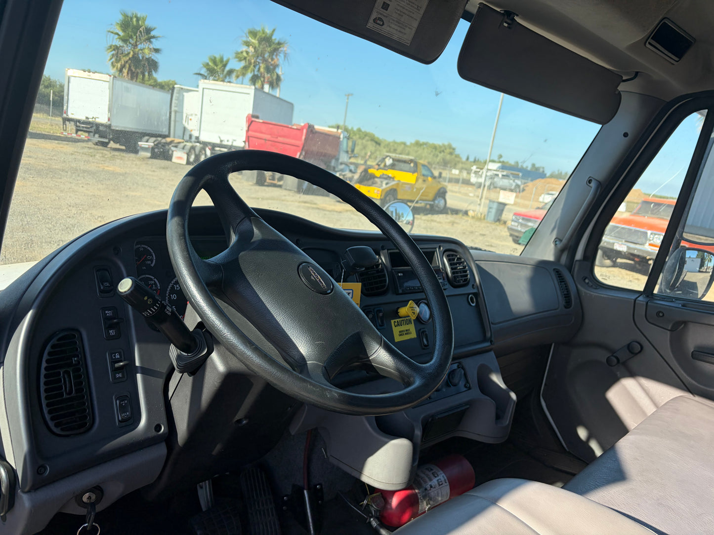 2018 Freightliner M2 (22FT FLATBED)