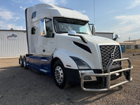 2022 Volvo VNL 760