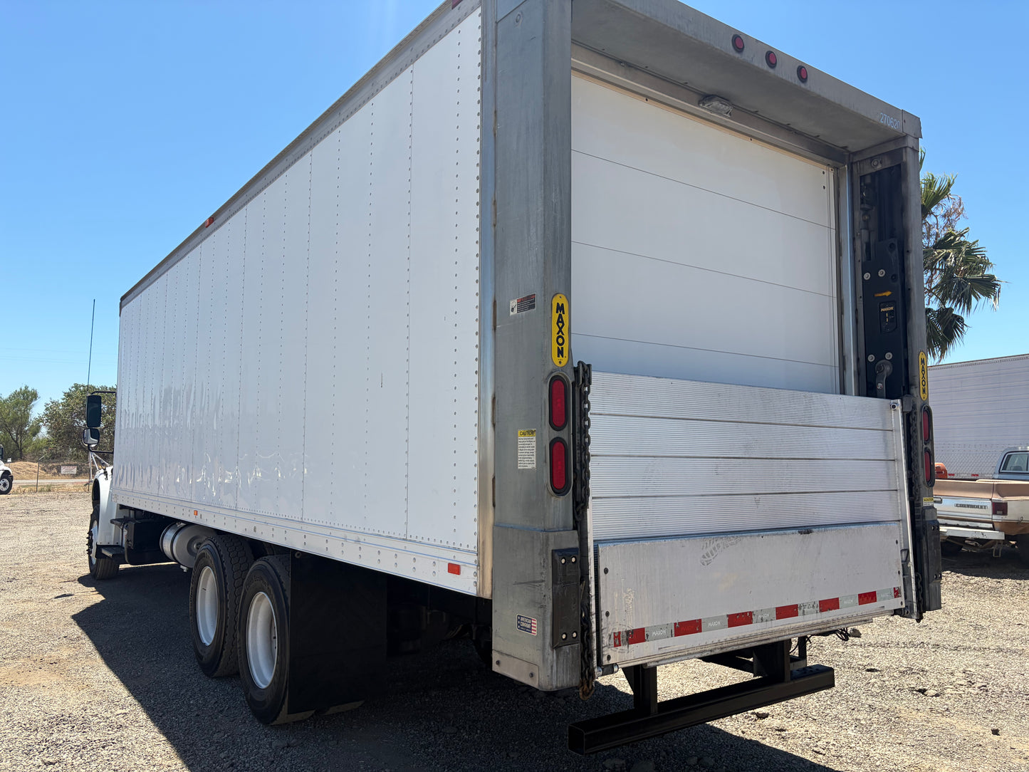 2017 Freightliner M2