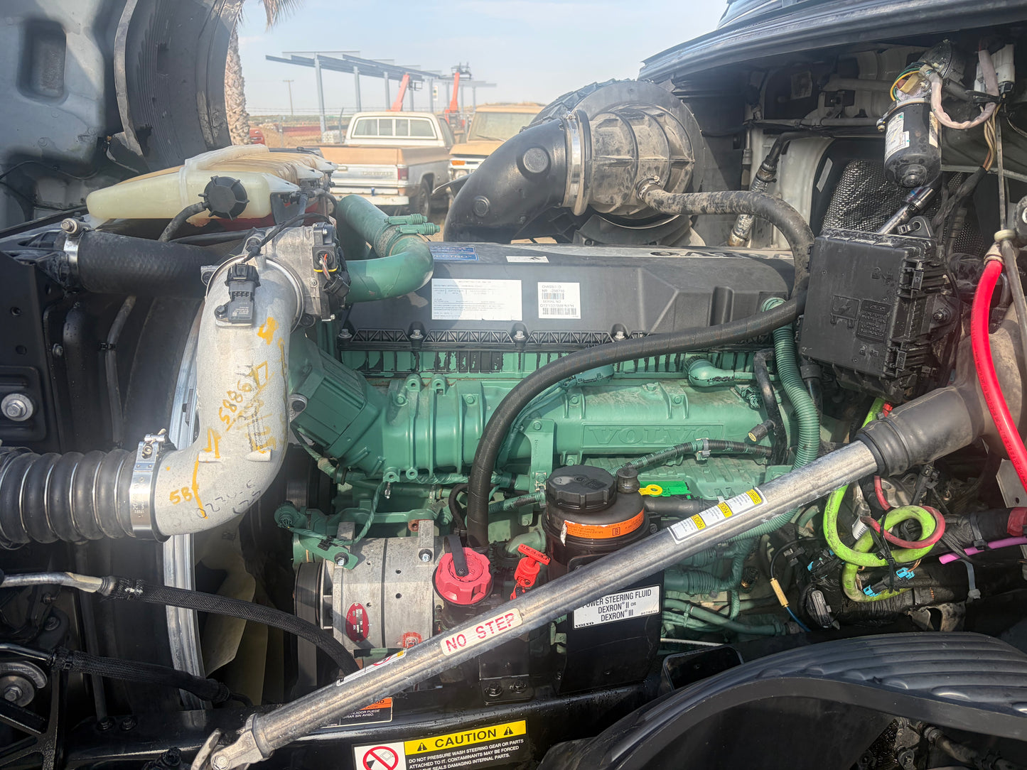 2022 Volvo VNL 760
