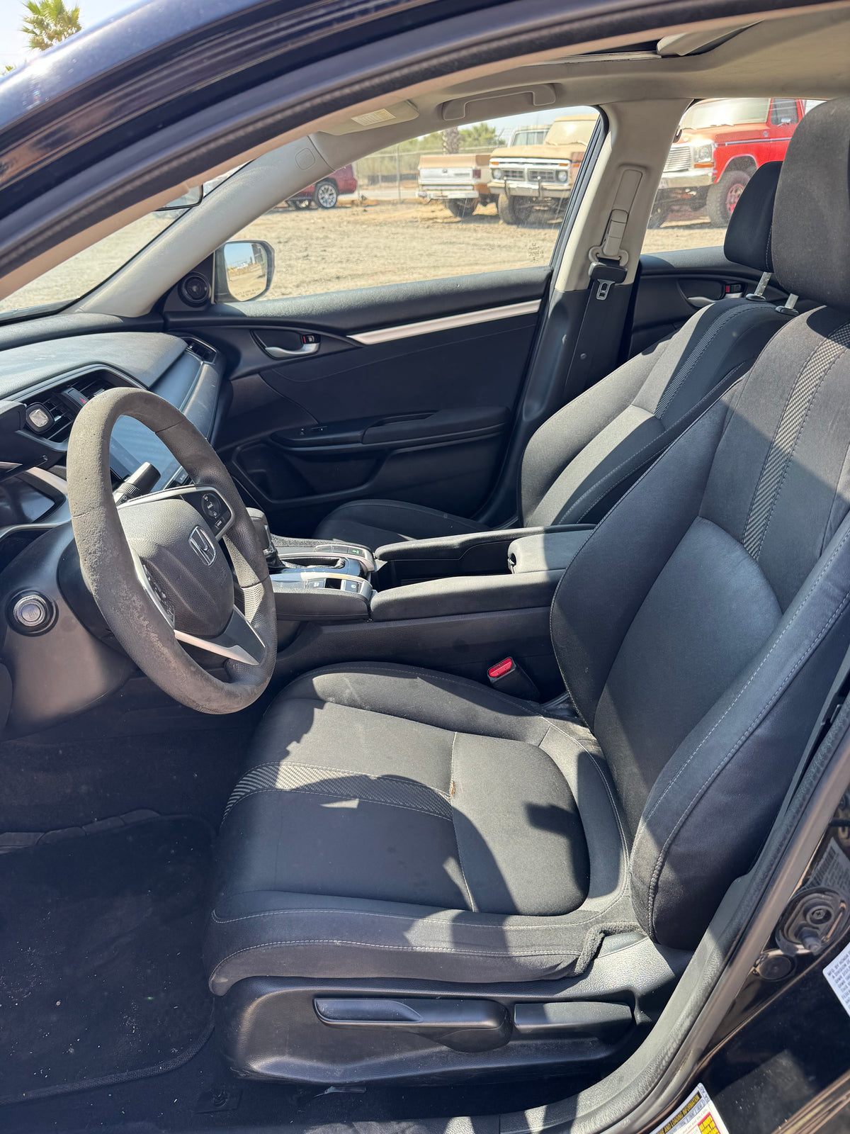 2017 HONDA CIVIC / $9,500