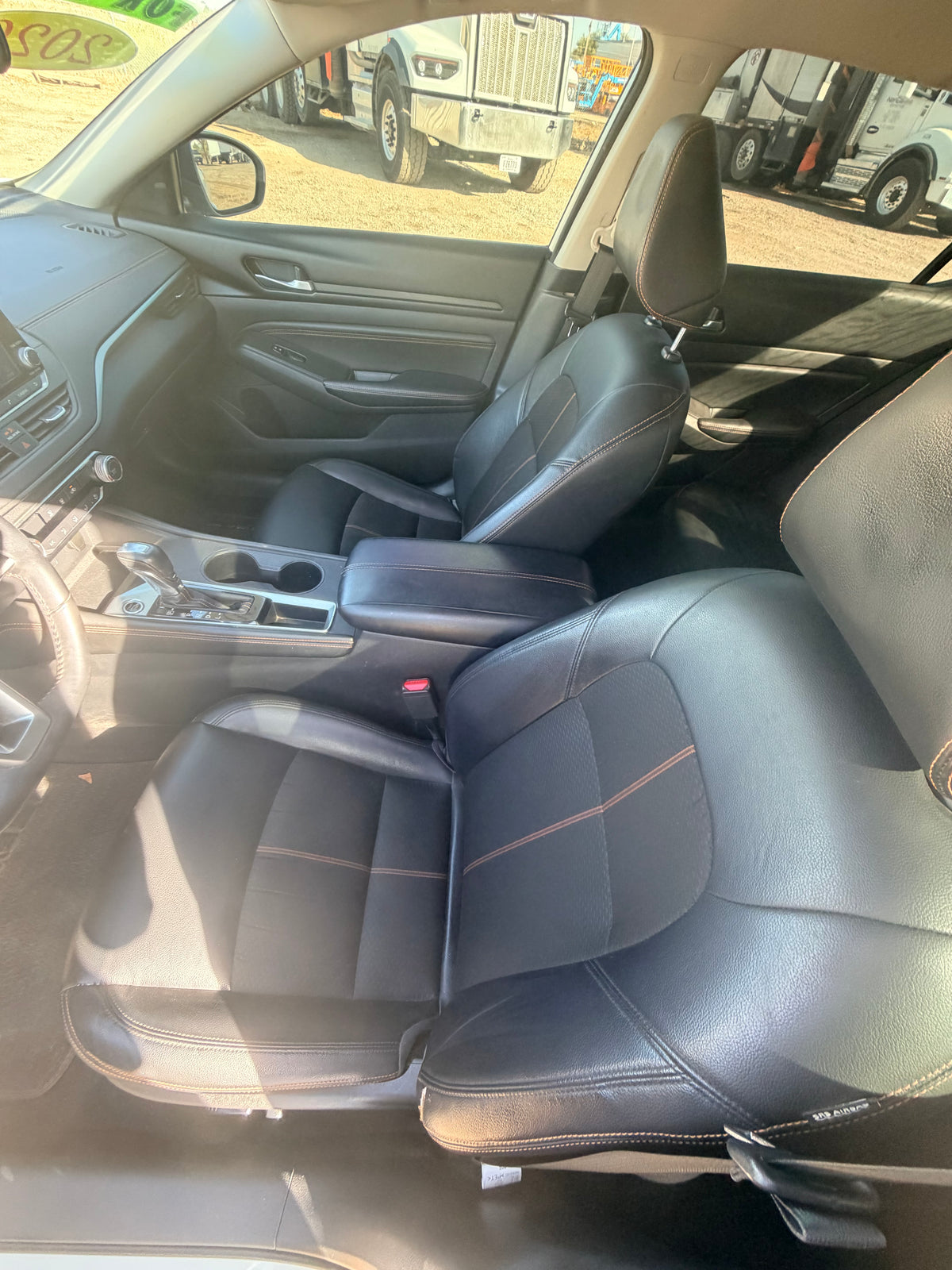 2020 NISSAN ALTIMA SR / $9,800