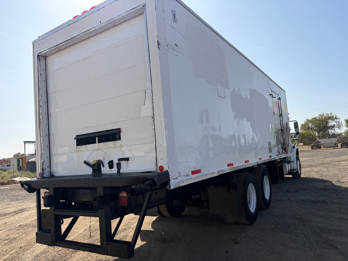 2016 FREIGHTLINER M2 / $25,000