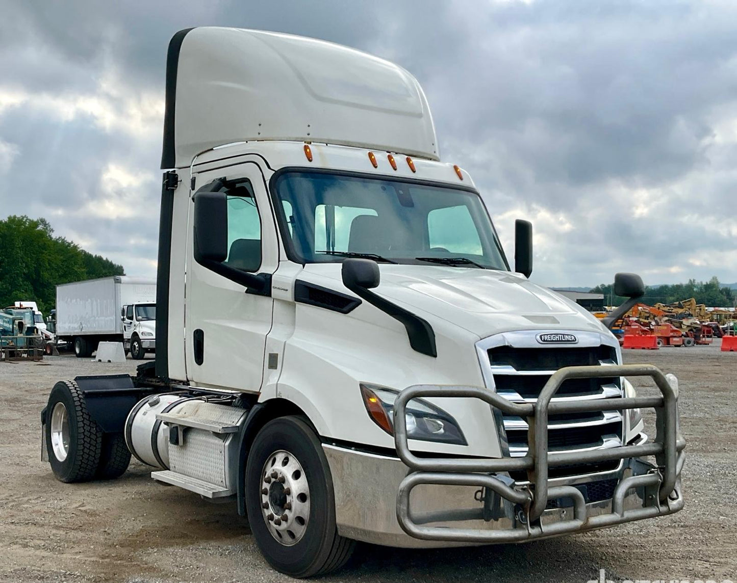 2019 Freightliner Cascadia 116 Day Cab – Frontier Truck Sales $22,999.00
